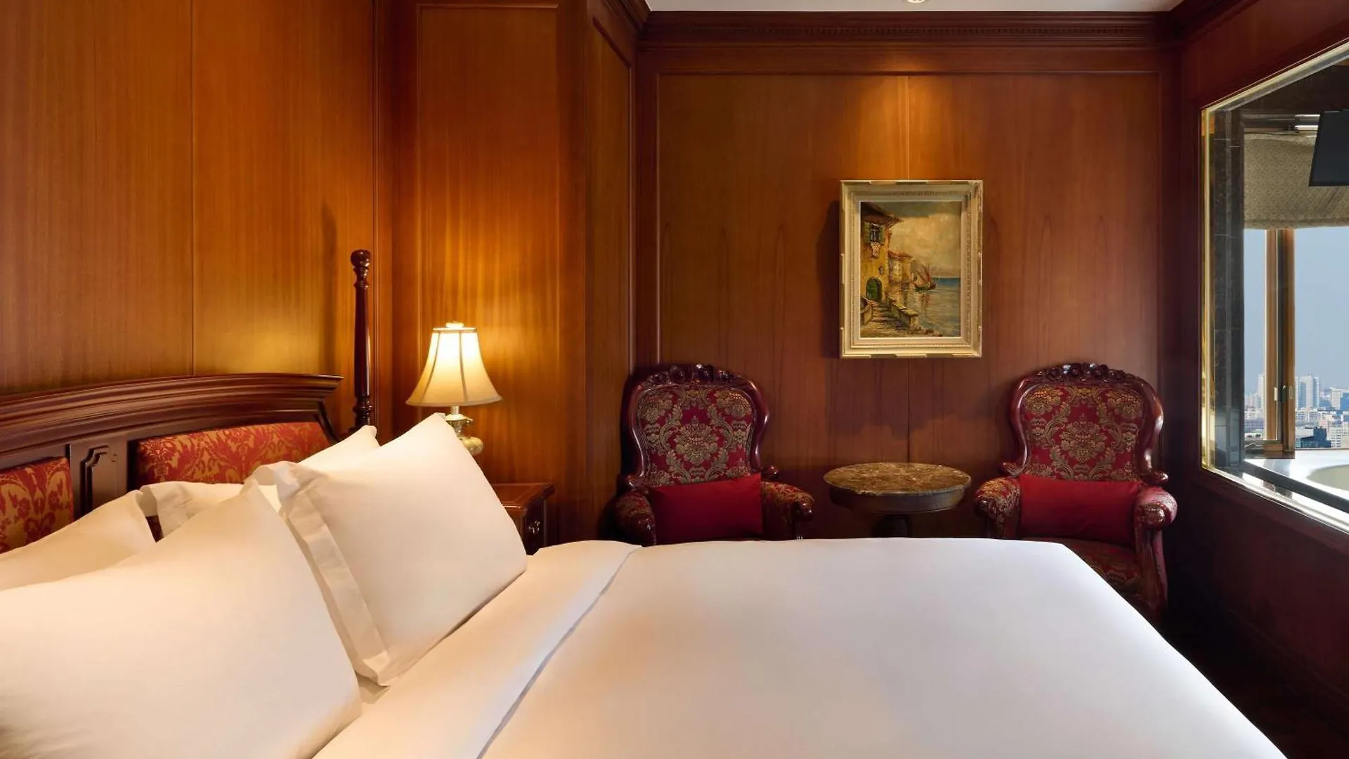 Grand Mercure Imperial Palace Seoul Gangnam 5*,