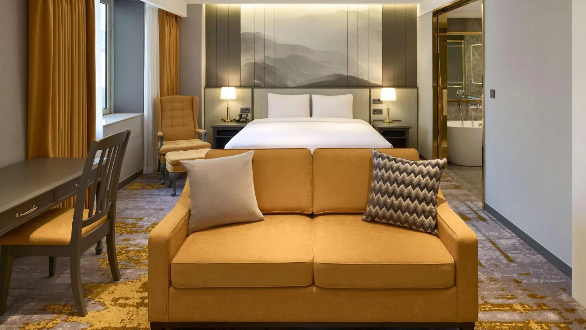 Grand Mercure Imperial Palace Seoul Gangnam 5*,